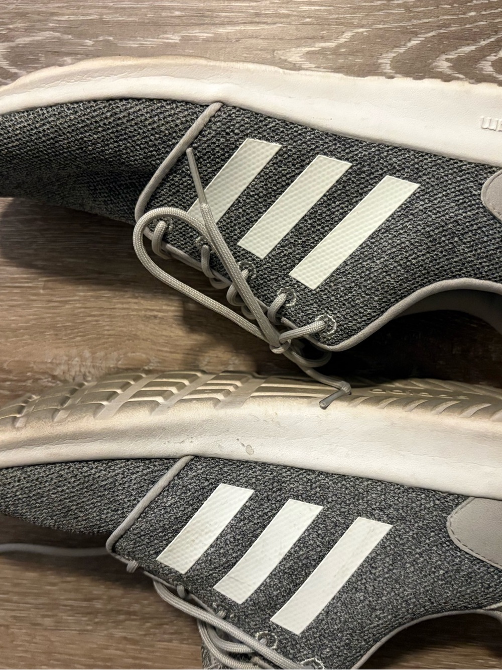 Adidas Cloudfoam size 9.5
